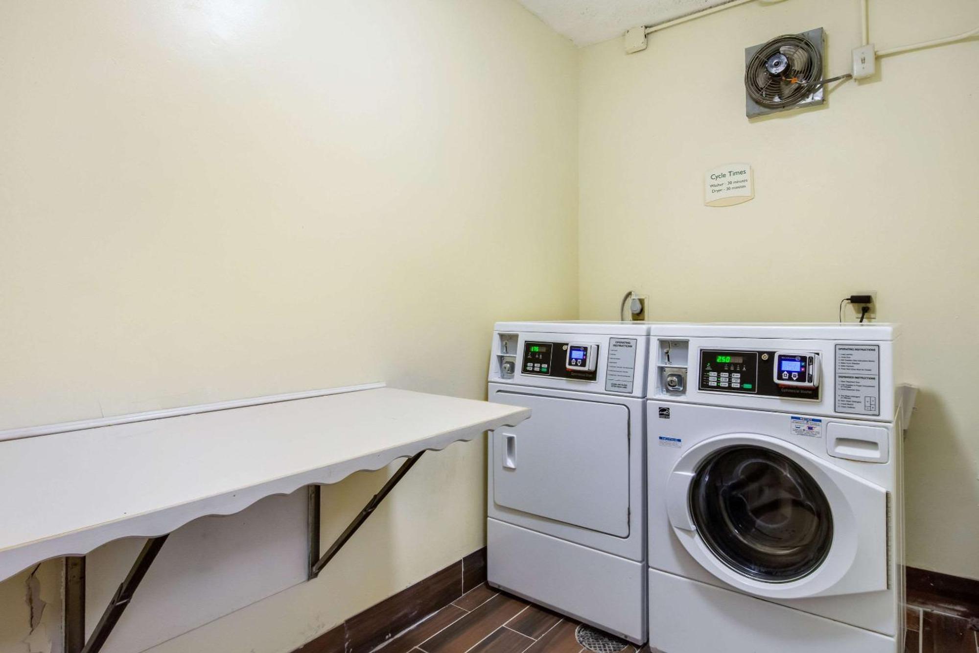 Comfort Inn Roswell-Dunwoody ภายนอก รูปภาพ