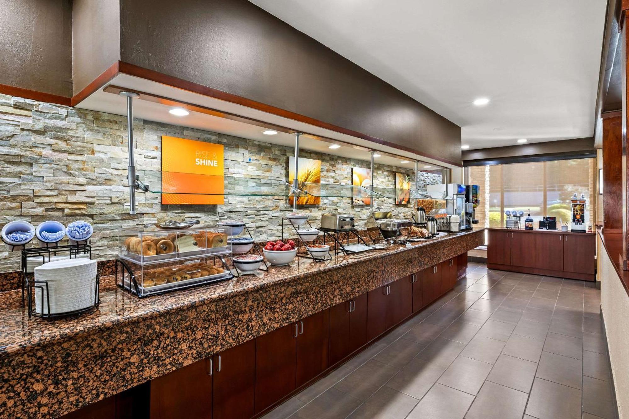 Comfort Inn Roswell-Dunwoody ภายนอก รูปภาพ