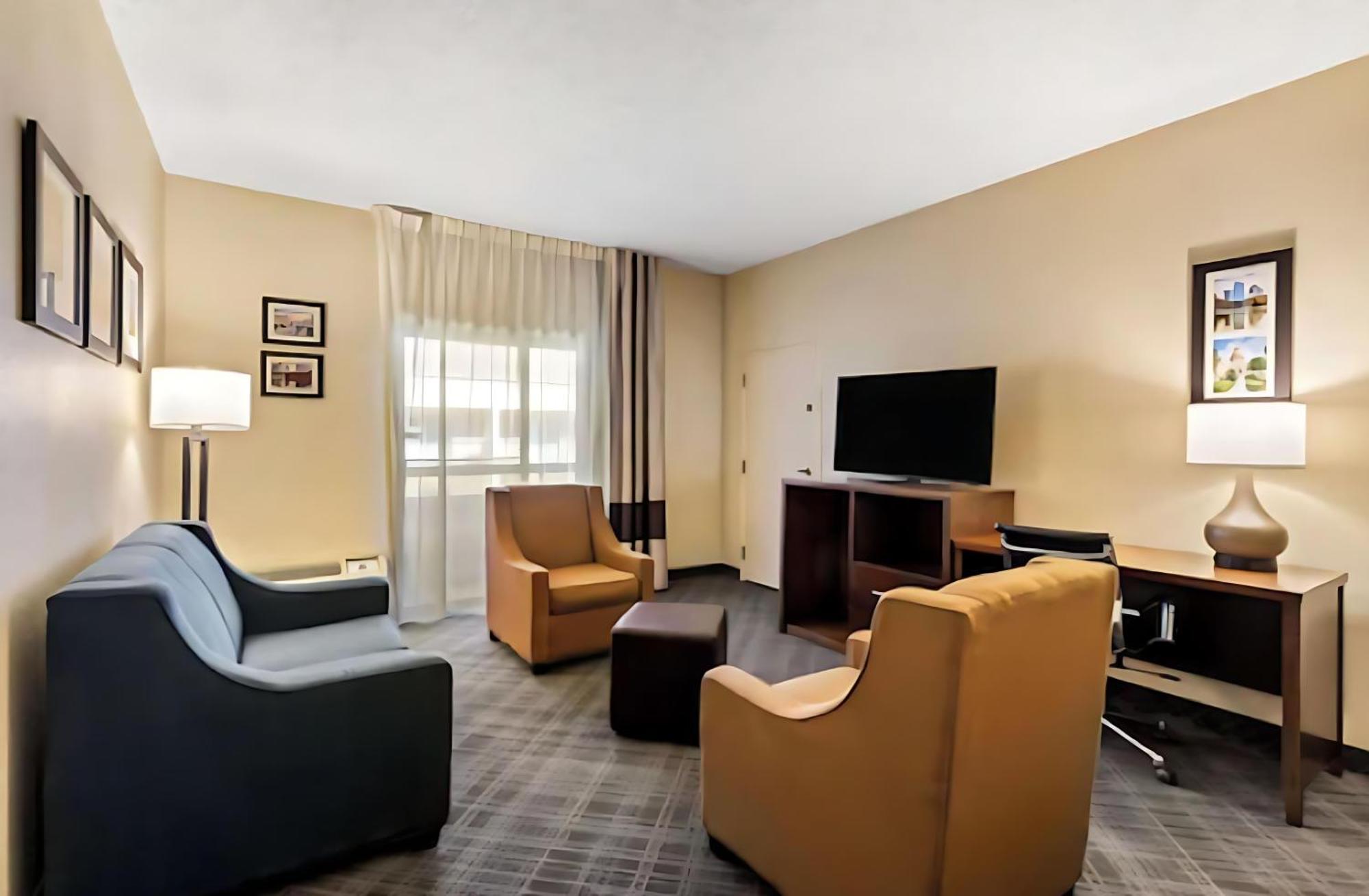 Comfort Inn Roswell-Dunwoody ภายนอก รูปภาพ